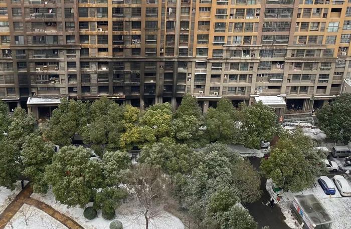 明尚西苑小区6栋 澎湃新闻记者 袁杰 图