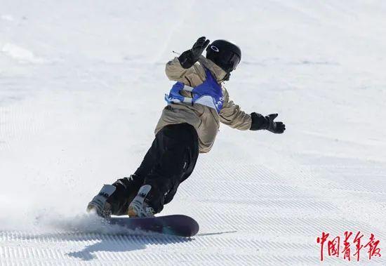 圆梦！从小没见过雪的00后，却拿了全国滑雪冠军！