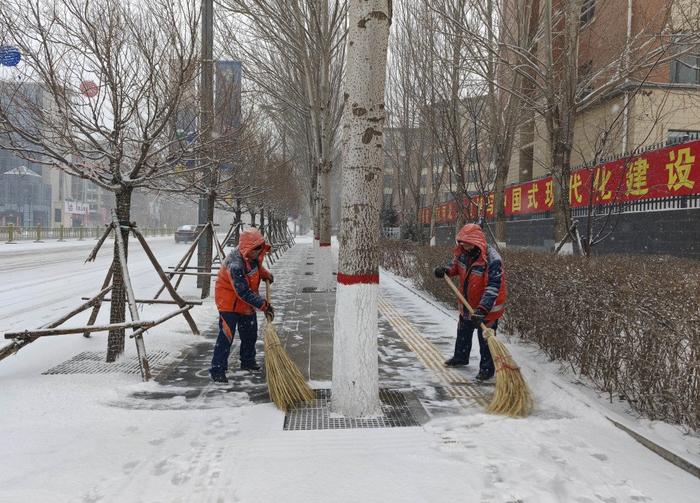 绵绵春雪润张垣 雪打花灯兆丰年