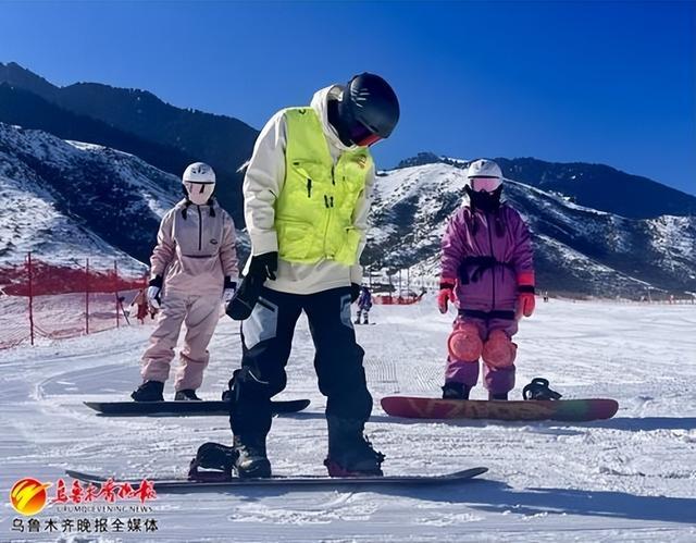 冰天雪地也是金山银山——乌鲁木齐那些雪里淘金的年轻人