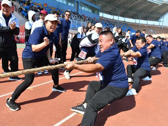 家人们，青岛日报社，“摇人”了！