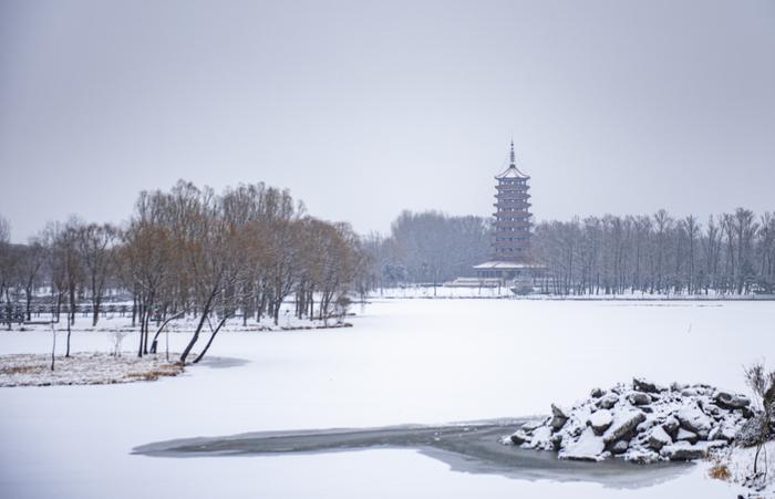 惊蛰遇春雪~延庆如诗如画！延庆乡亲扫雪忙