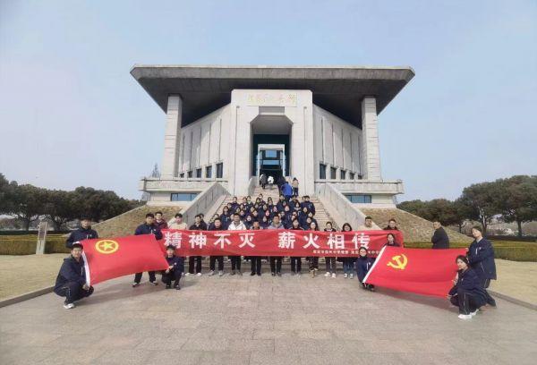 学习周恩来精神 养天地浩然正气