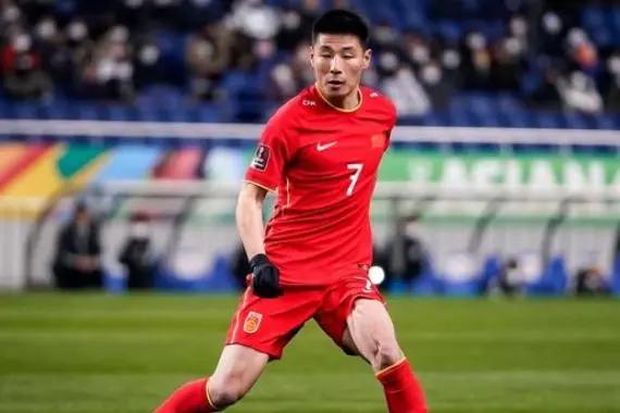 意外！中国足球传来好消息：武磊做出霸气表态，球迷齐声叫好