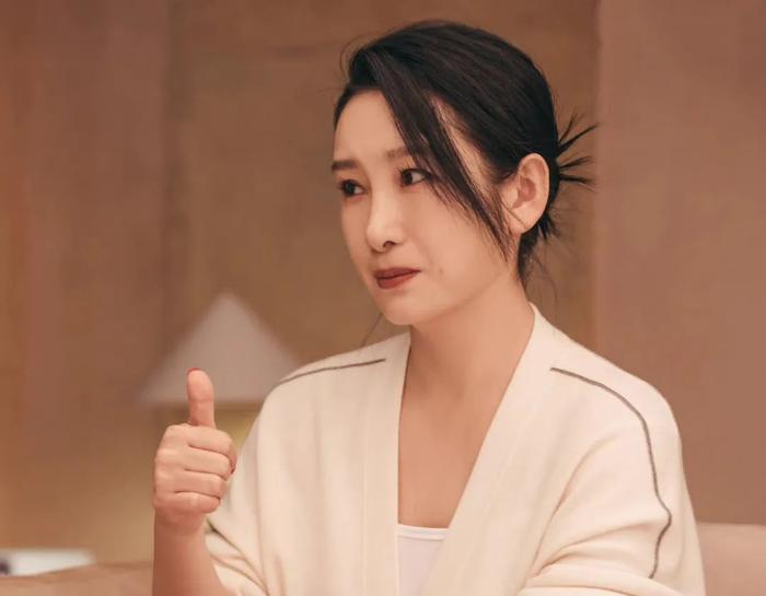 好在近年来,出现在影视作品中的女性形象已经大大丰富了,但依然比不上男性角色的丰富度。(图/《她们的名字》)