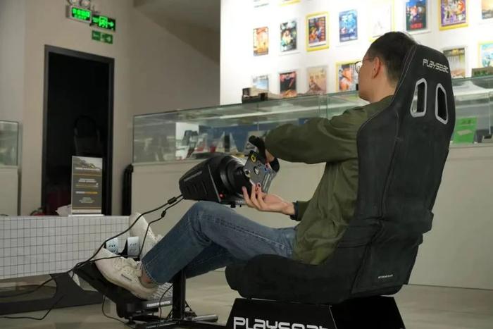 我社档案馆的图马思特套装