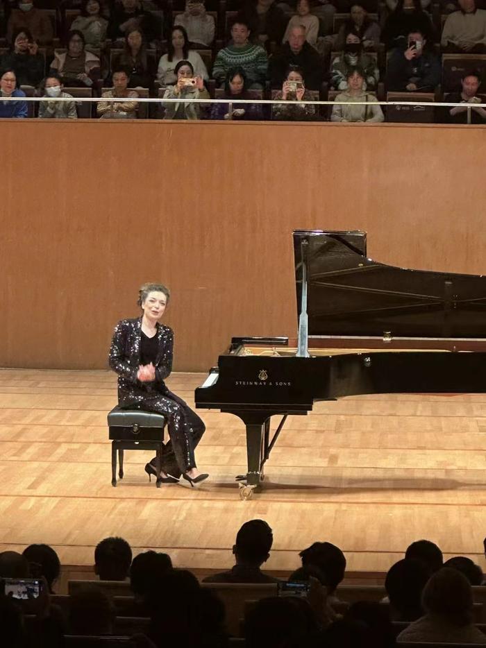 钢琴家尤利安娜·阿芙蒂耶娃上海音乐会：心光一现