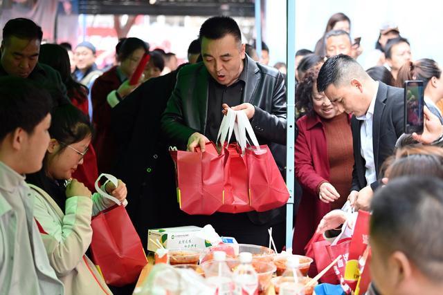 天水麻辣烫怎么“火”的？甘肃省文旅厅“揭秘”