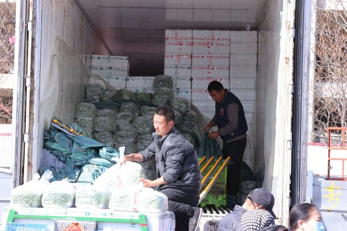 北京蔬菜供应地由南往北转移，菜价开始波动下行