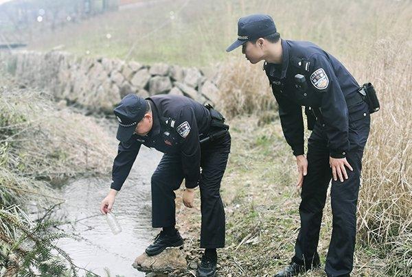 “红、蓝、绿”三色融合，他们在“南方的呼伦贝尔”绘就绿色新“枫”景