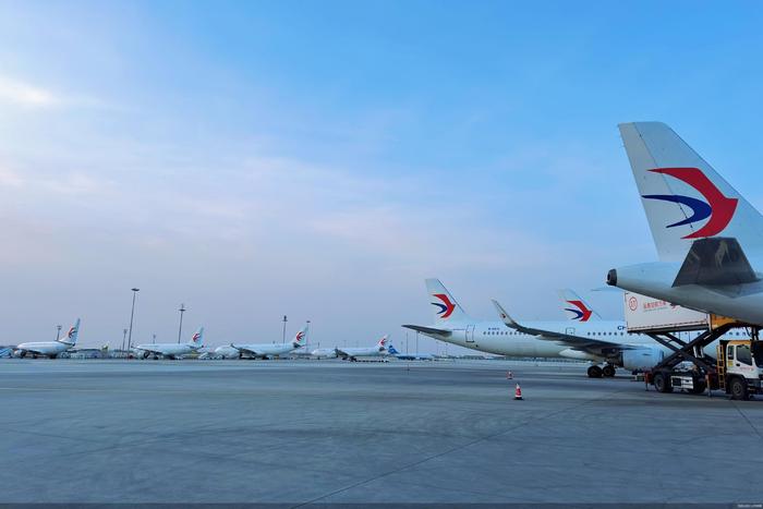 2024年夏秋航季东航在北京大兴机场日均始发航班量将增加至107班