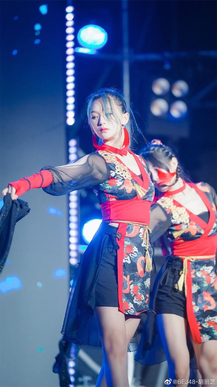 爱豆时期的她