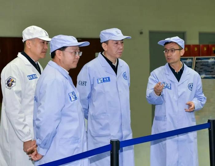 航天科技集团董事长陈鸣波履新半月，调研了一院和五院