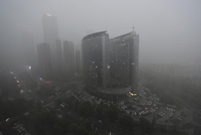 “窗户被刮走”，南昌暴风雨来临这一夜