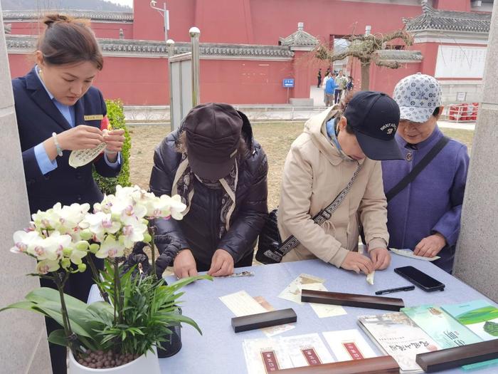 水溶信笺寄托思念！昌平再添文明祭扫新方式