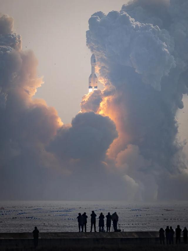 我国为何要大力发展商业航天？先来看SpaceX的一组数据