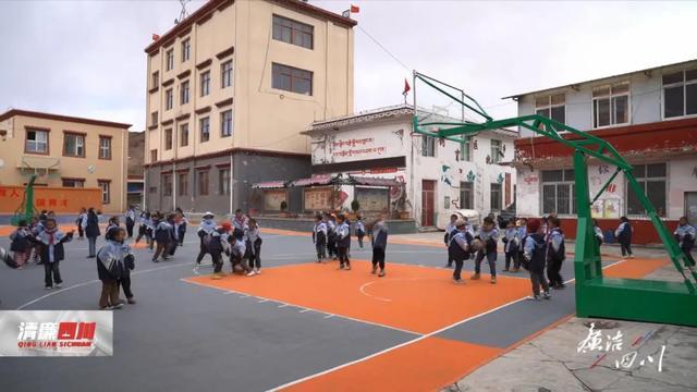 曾赌输100多万元，四川一小学校长再染赌瘾把公账掏出“大窟窿”