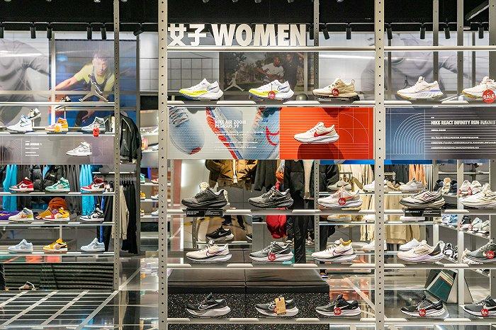 5年总市值暴增近七成,在全球开了3000家店面的pens Northcote不能只靠NIKE挣钱了(图3) 5年总市值暴增近七成,在全球开了3000家店面的pens Northcote不能只靠NIKE挣钱了(图3)