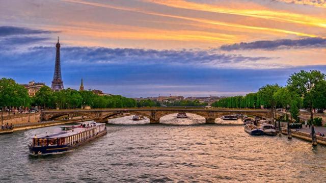 巴黎官方承诺塞纳河可作为奥运会游泳场地，NGO则警告水质状况堪忧