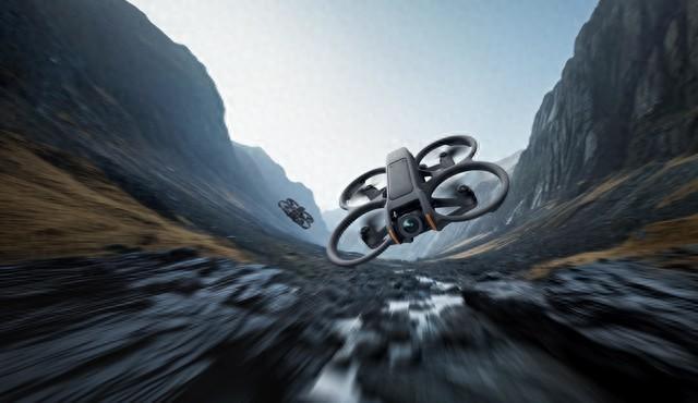 一键动感花飞！大疆发布全新第一视角飞行体验无人机Avata 2