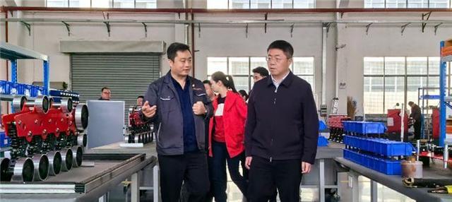 绵阳市委常委李南希带队考察安翼防爆应急处置机器人