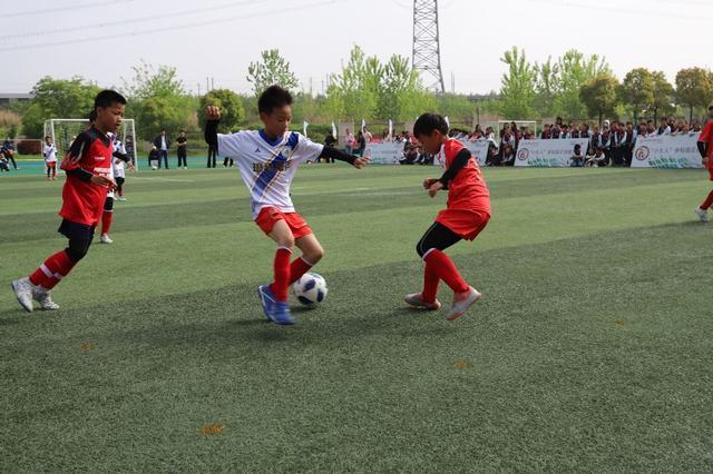南京市雨花开发区实验小学第四届“小主人杯”校园足球班级联赛开幕啦