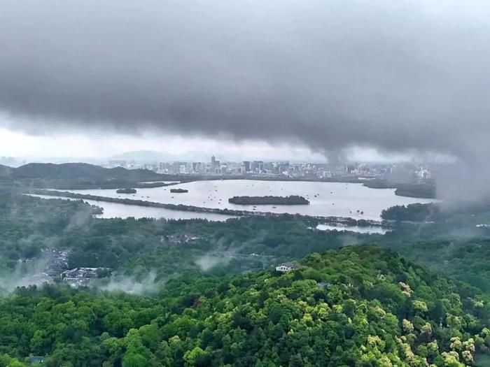 杭州人下班注意！今天的雷雨大风上级别！更糟心的是……