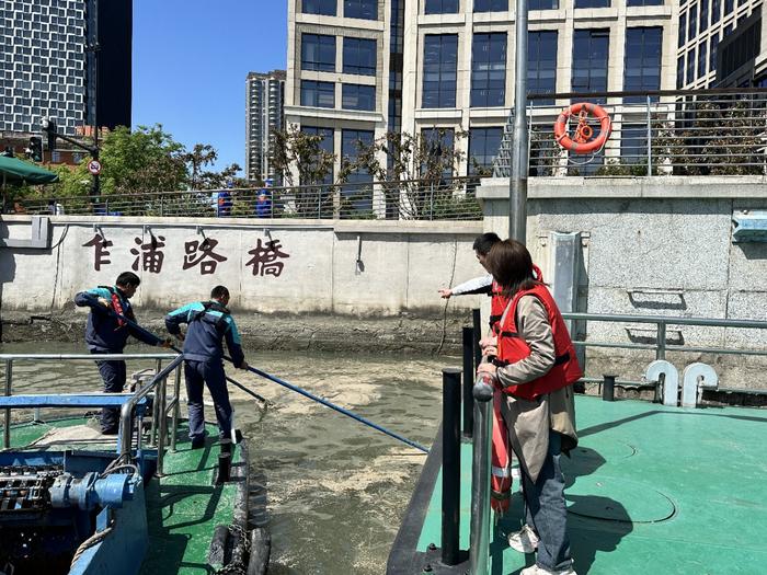 上海外白渡桥下漂浮着死鱼？上海市水管处：污染问题已完成处置