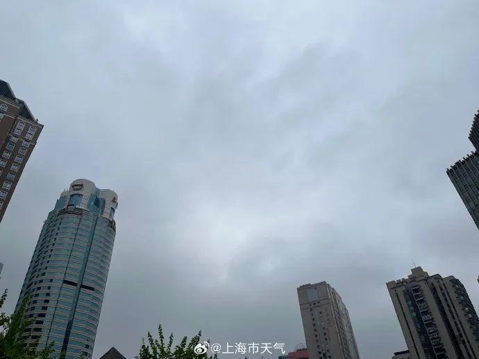 明天雨水更弱、风力减小，下周仍时晴时雨，雨势这天明显→