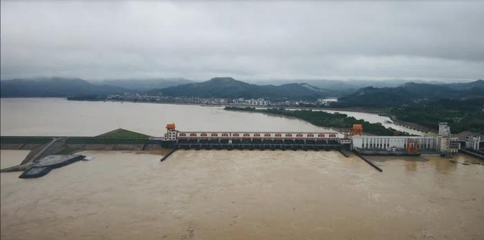 4月累计雨量破历史记录！广州今日还有大暴雨，广东又有六地停课→