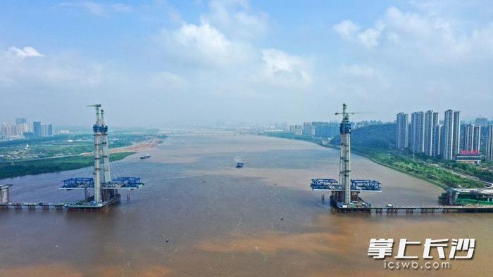 湘江之上“双月”封顶，长沙兴联路大通道有新进展