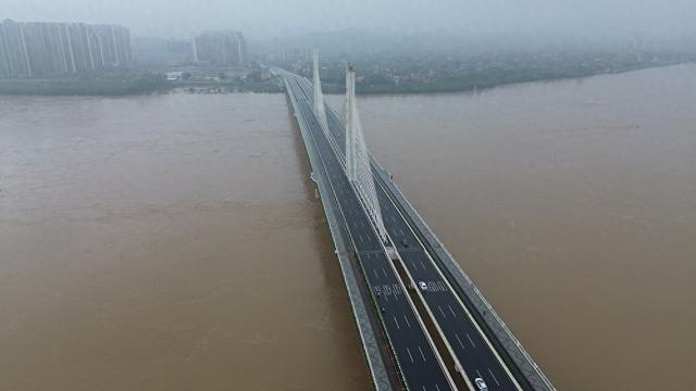 北江特大洪水防御阶段性胜利，但江河底水高防汛形势依然严峻