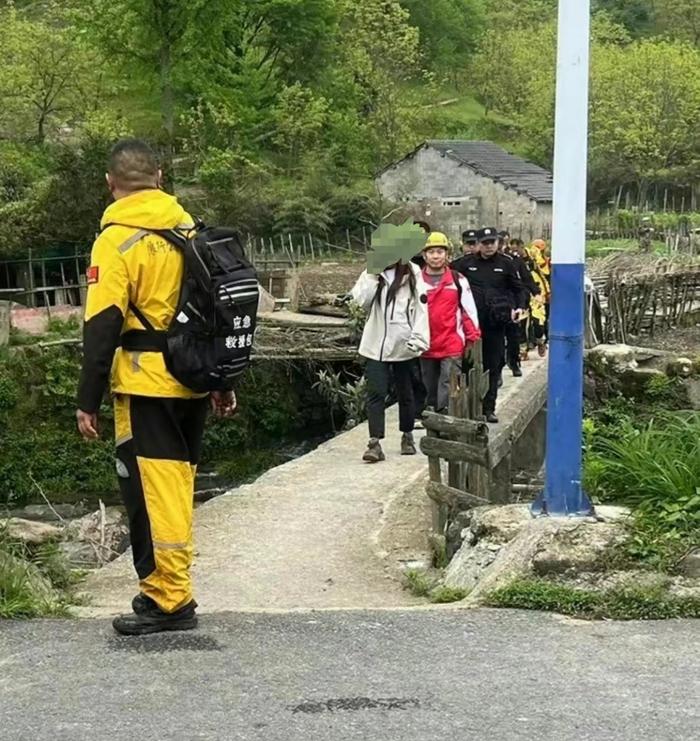 妻子与异性朋友登山迷路失联，目前已获救！丈夫：请停止恶意揣测