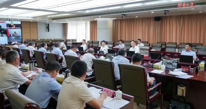 省政府召开会议 调度政务信息化系统融通整合和“诚信海南”建设工作