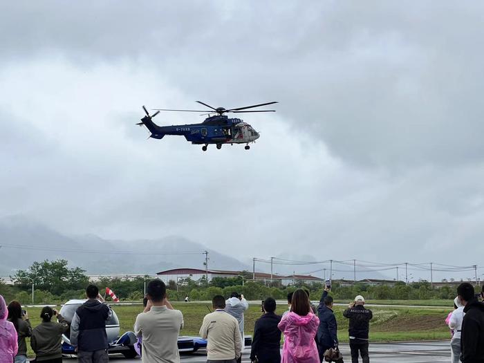 重庆两江新区开启低空飞行消费月 打造低空经济先行示范区