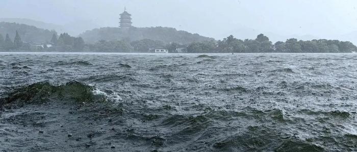 就在今晚！杭州新一轮大范围降雨来了！返程注意冰雹、雷暴大风……