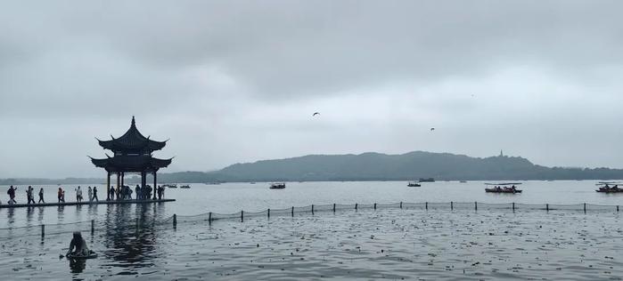 就在今晚！杭州新一轮大范围降雨来了！返程注意冰雹、雷暴大风……