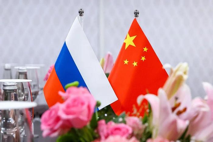 中俄国旗(资料图)图源:视觉中国