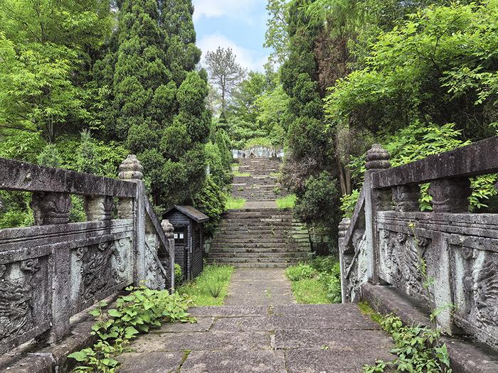 诗人采风浙江永康：与陈亮擦肩，为岩宕写诗