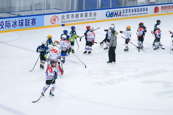 1600余人参加，北京市中小学生校际冰球联赛继续扩容