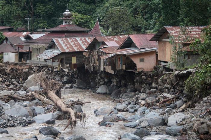 早安·世界｜受厄尔尼诺现象影响，印尼洪灾已致41人死亡