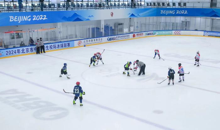 1600余人参加，北京市中小学生校际冰球联赛继续扩容