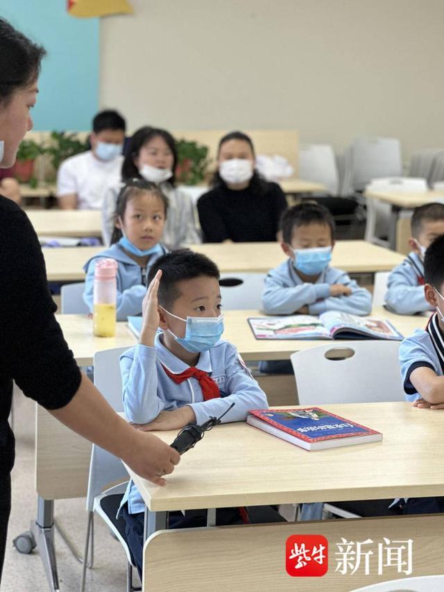 向美丽天使致敬——玄外附小紫金之巅读书小组为省妇幼护士们送上节日祝福