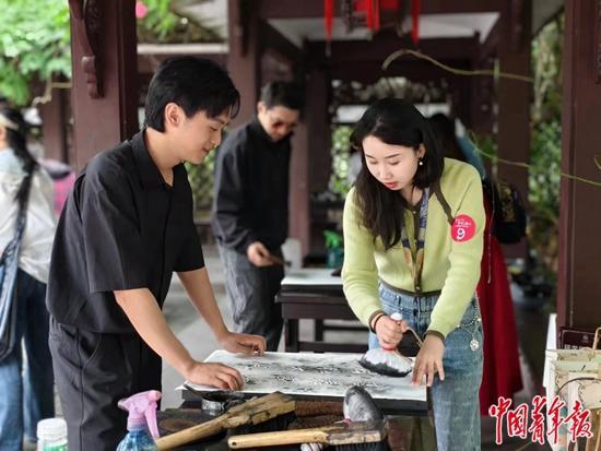 来一场“美食美景兼美意”的交友联谊