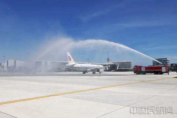 杭州机场北三指廊全面启用 9成国际地区航班可实现靠桥