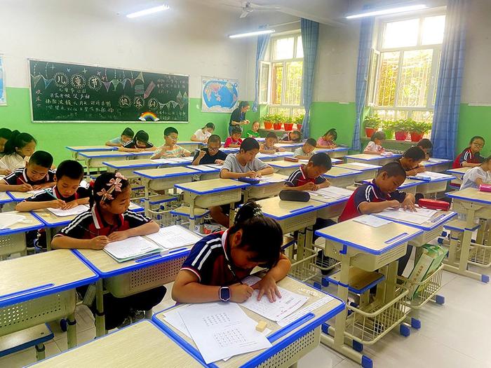 教育部教育考试院上半年书画等级考试（CCPT）在新疆顺利举行