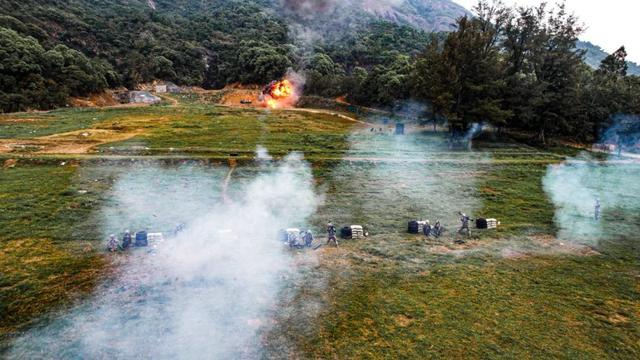 超燃训练组图来袭！第74集团军某旅展开实弹射击