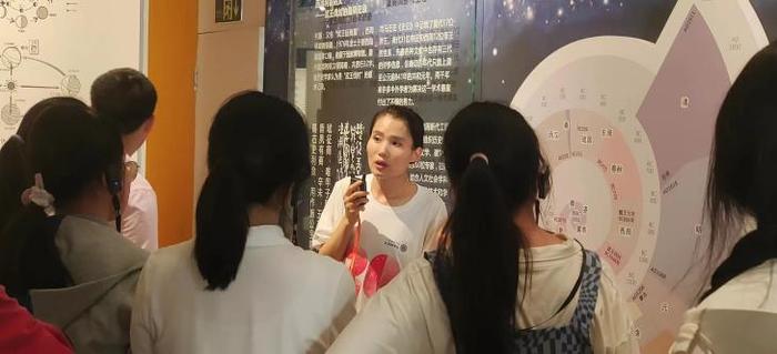 在时间科学馆里感知时间 中国科学院国家授时中心开展公众科学日20周年活动