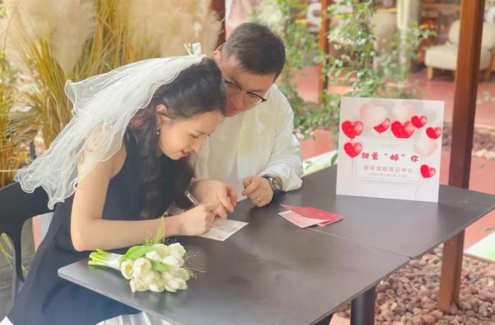 上海迎今年以来结婚登记量最高峰，“520”共计办理1915对