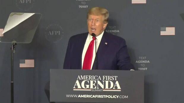 特朗普出席美国优先政策研究所(ASPI)活动,该智库位于华盛顿,2021年成立 视频截图
